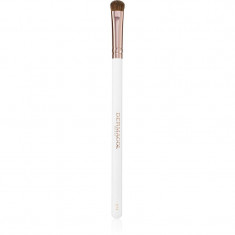 Dermacol Accessories Master Brush by PetraLovelyHair pensula pentru aplicarea fardului de pleoape D74 Rose Gold 1 buc