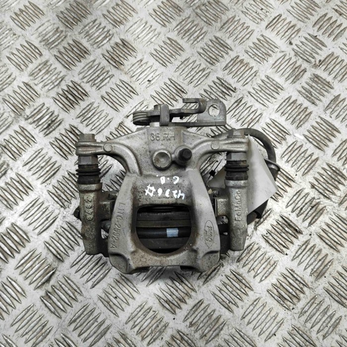 Etrier de fr&acirc;nă dreapta spate FORD PUMA J2K, CF7 2023 OEM: Coupe | 22580627