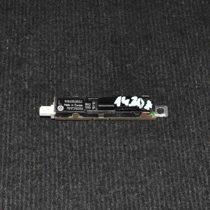 Amplificator de antena VW SCIROCCO 137, 138 2010 OEM: 1K8035552C7617310333