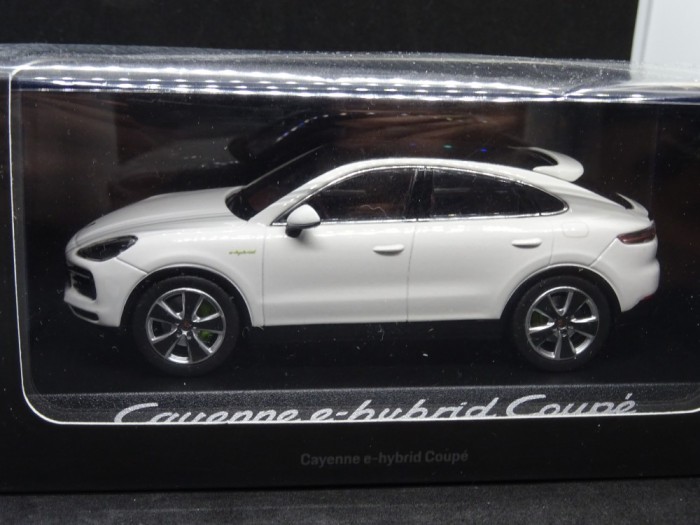 Macheta Porsche Cayenne e-hybrid Coupe Norev 1:43