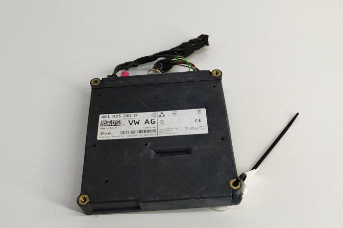 Modul de control Bluetooth AUDI E-TRON GEN 2019 OEM: 4K1035282D,4K1035282B 28518732