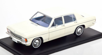 Macheta OPEL ADMIRAL B 1969 - Hachette, scara 1/24, noua. foto