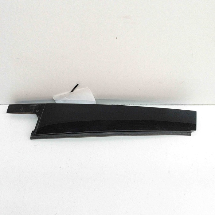 Ornament vertical ușă dreapta spate VW PASSAT Variant B8 3G5 2021 OEM: 3G0839902T 25236774