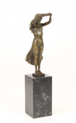 Doamna de aur-statueta din bronz pe un soclu din marmura KF-32 foto