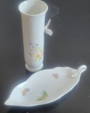 Doua piese portelan pictat, set vas flori-soliflora si castronel- unic bol, Seturi