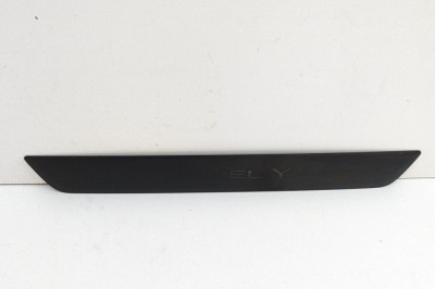 Ornament prag dreapta față TESLA MODEL Y 2022 OEM: 1494301-00-B 25291623 foto