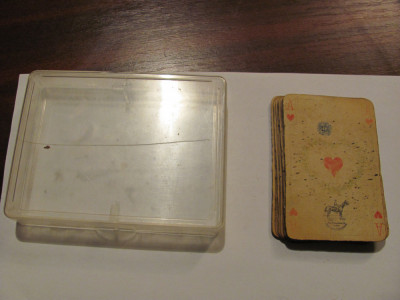 CY Lot carti de joc: cutie plexi pentru 2 perechi + set foarte vechi incomplet foto