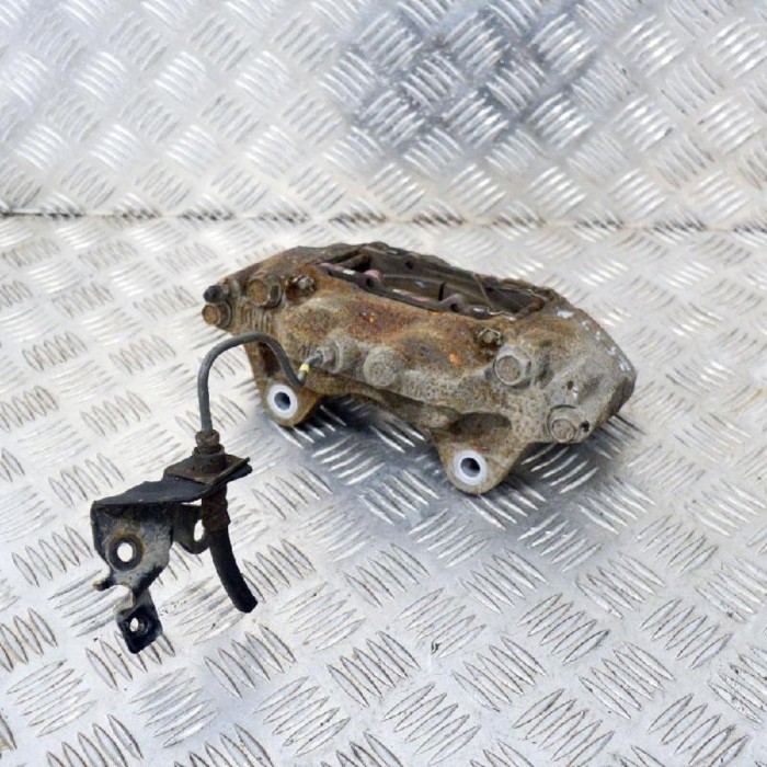 Etrier de fr&acirc;nă dreapta față TOYOTA HILUX VII Pick-up _N1_, _N2_, _N3_ 2015 OEM: Pick-up | 10607322