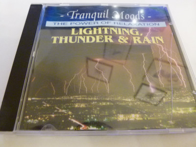Lightning, thunder &amp;amp; rain -3536 foto