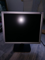 Monitor PC. LG 19 inch foto