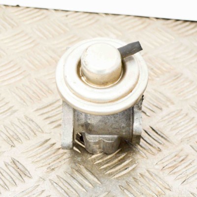 Supapa EGR VW GOLF V 1K1 2005 OEM: 038129637D foto