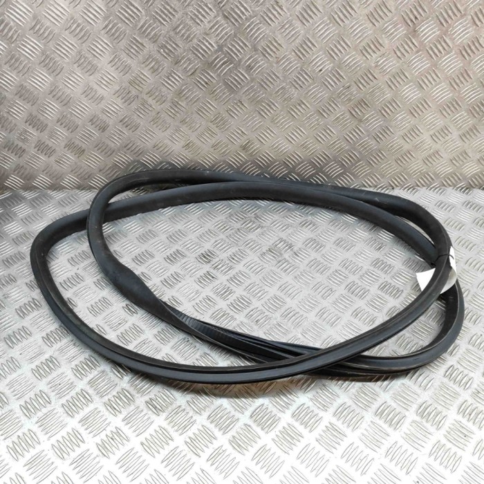 Garnitura ușă dreapta față TESLA MODEL Y 2021 OEM: 1497674-00-D