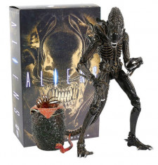Figurina Alien Xenomorph Ultimate Edition Warrior 21 cm foto