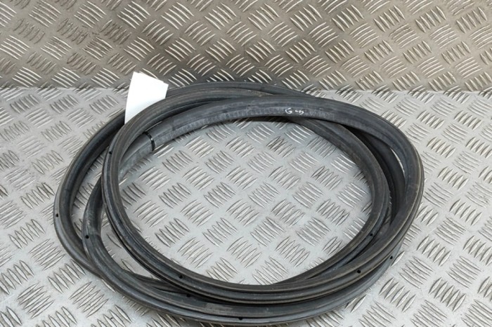 Garnitura ușă dreapta spate VW AMAROK 2H_, S1B 2018 OEM: 2H7839911H | 31381213