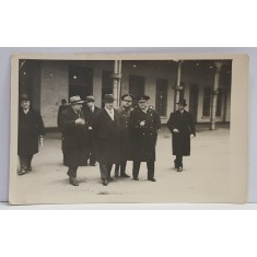 CIVILI SI MILITARI , GRUP DE INTAMPINARE , LA GARA DE NORD , FOTOGRAFIE TIP CARTE POSTALA , MONOCROMA, NECIRCULATA , DATATA 1939