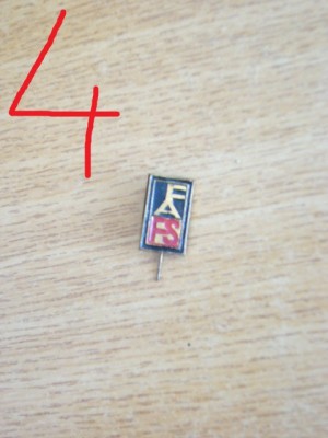 QW9 J 14 - Insigna - tematica tehnica - inscriptia FA FS foto