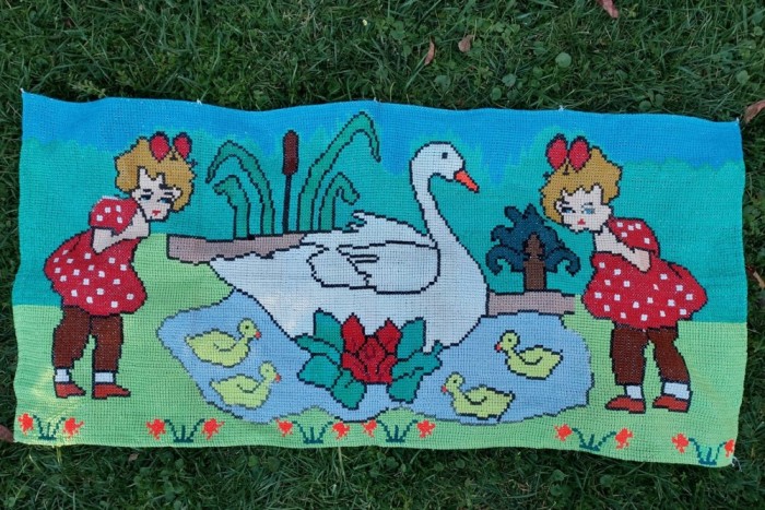 Peretar vechi cusatura pe etamina, lebada si 2 fetite, anii 60-70, Romania
