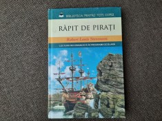 ROBERT LOUIS STEVENSON - RAPIT DE PIRATI EDITIA LITERA