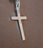 Cruce din argint 925 cu raze solare fin gravate - 3.5 cm