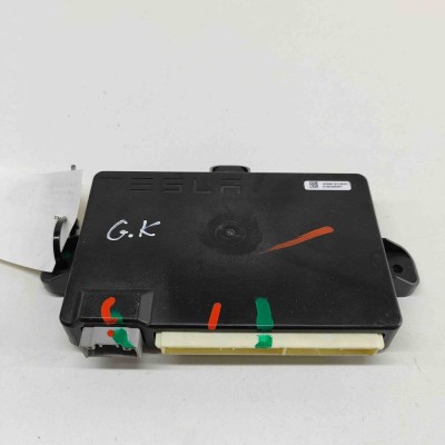 Modul de control ușă st&amp;acirc;nga spate TESLA MODEL X 2016 OEM: 1045490-10-D 23075767 foto