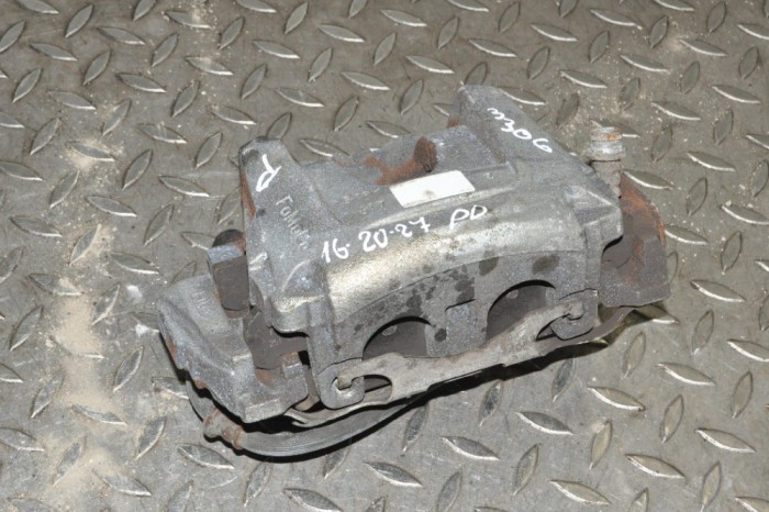 Etrier de fr&acirc;nă dreapta față FORD S-MAX 2016 OEM: MPV | 11674814