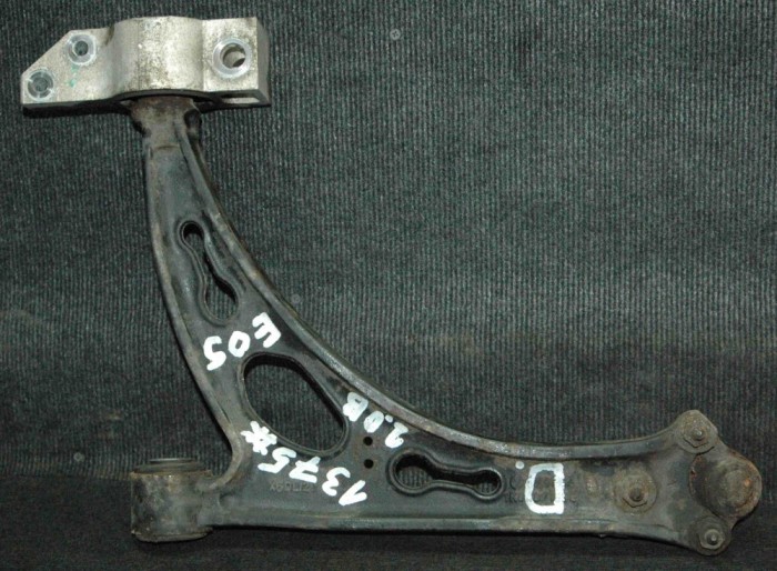 Braț inferior dreapta față VW EOS 1F7, 1F8 2006 OEM: 1K0407153G