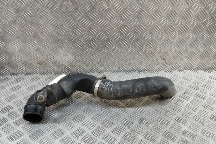 Furtun intercooler st&acirc;nga AUDI Q3 8U 2013 OEM: 5N0145832R,5N0145762BT,5N0145792D 30772227