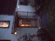Casa si teren de vanzare