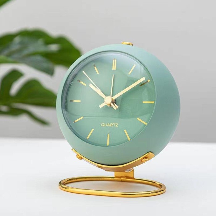 Ceas desteptator Luxury analogic , design clasic din metal, Verde/Auriu