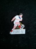 Insigna Sportiva Fotbal EURO 92,insigna vintage de colectie