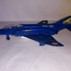 bnk jc Dinky 725 F-4K Phantom II