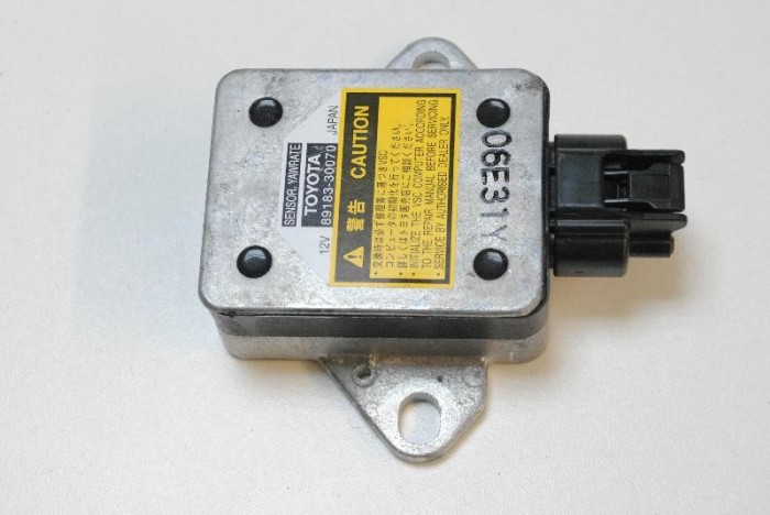 Senzor de accelerație LEXUS GS III GRS19_, UZS19_, URS19_ 2008 OEM: 89183-30070 2244255