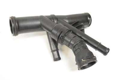 Furtun de lichid de răcire VW PASSAT B8 3G2 2015 OEM: 04L121071E,04L121026F 12403370 foto
