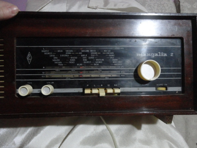 Aparat radio MANGALIA 2- functional | arhiva Okazii.ro