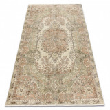 Covor din l&acirc;nă &Icirc;NNODAT M&Acirc;NĂ Vintage 10290, ornament, flori - bej / z&ouml;ld , 180x260 cm