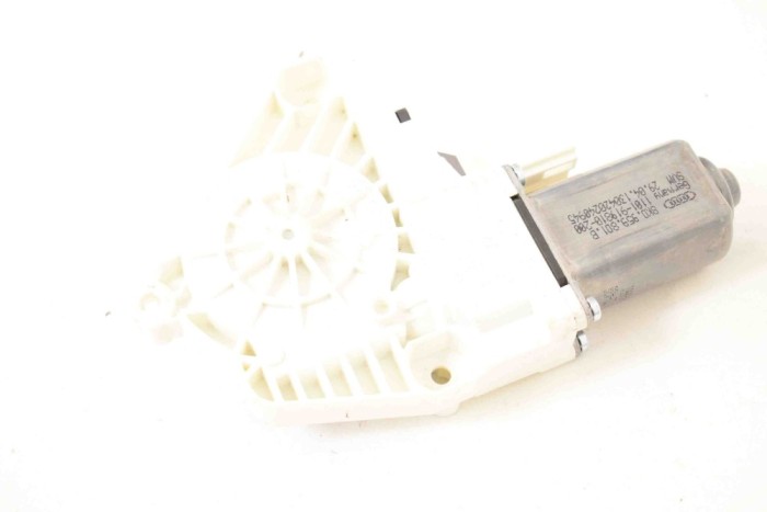 Motor macara geam ușă dreapta față AUDI Q5 8R 2012 OEM: 8K0959801B 10648592