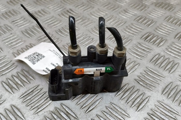 Unitate de control suspensie pneumatică JAGUAR I-PACE X590 2018 OEM: CPLA-5B710-AC 28712168