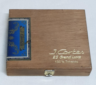 Cutie din lemn usor - tigari - trabucuri - CORTES 25 Grande Luxe - 100% Tobacco foto