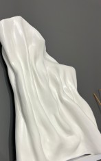 Morning After &ndash; sculptură minimalistă din ipsos