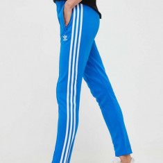 adidas Originals pantaloni de trening cu imprimeu IL8817