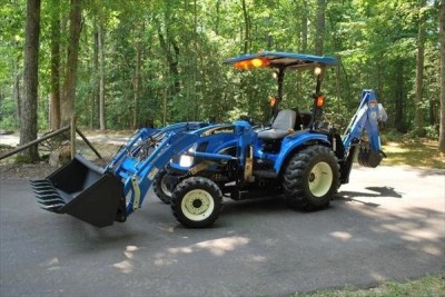 Tractor New&amp;nbsp;Holland&amp;nbsp;TC-33DA foto