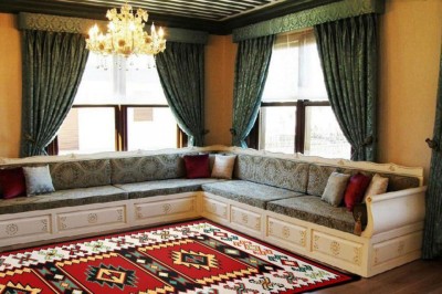 Covor pentru living, model motive traditionale foto