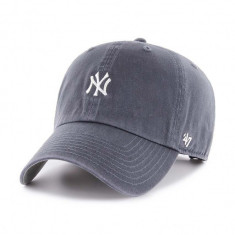 47brand șapcă de baseball din bumbac MLB New York Yankees culoarea bleumarin, cu imprimeu B-BSRNR17GWS-VN