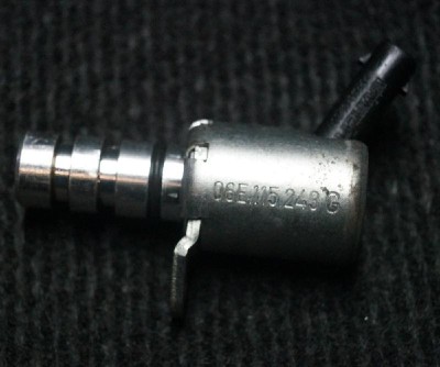 Senzor de poziție arbore cotit AUDI Q3 8U 2014 OEM: 06E155243G | 2148408 foto
