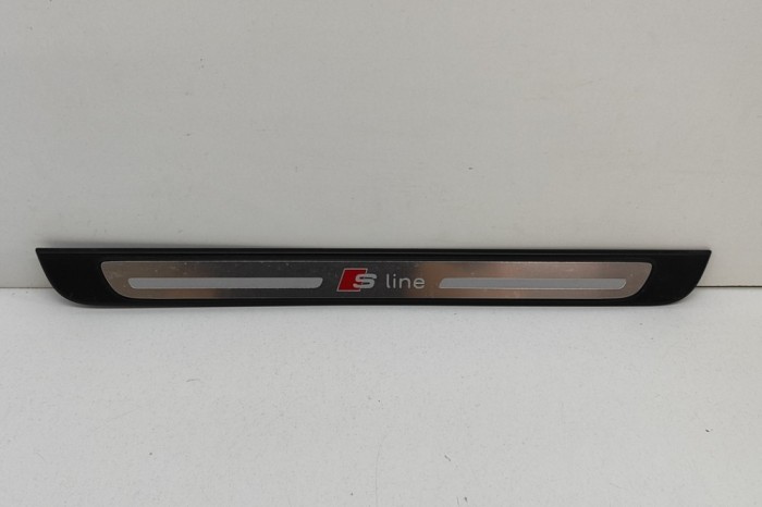 Ornament prag dreapta față AUDI A1 Sportback GBA 2023 OEM: 8V4853491N,8V4853491M,8V4853491P,8V4853491Q,8V4853491R,8V4853492J,8V4853491S | 26338567