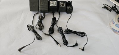 ALIMENTATOR 6,5 V SI 6V , TOTAL LOT 5 BUCATI , TOATE FUNCTIONEAZA . foto