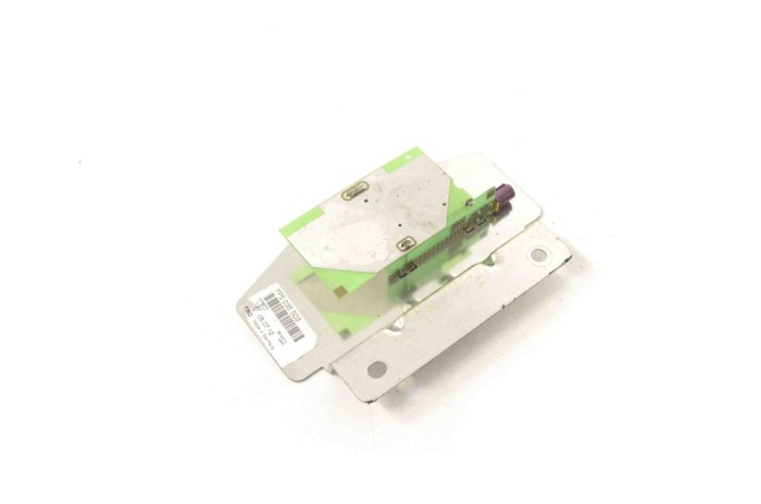 Amplificator de antena PORSCHE CAYENNE 92A 2012 OEM: 7P5035503