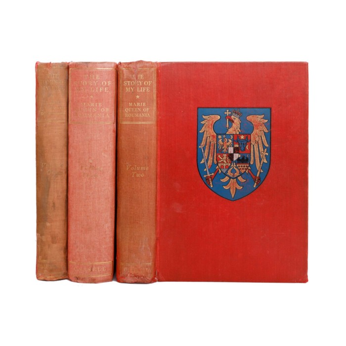 Marie Queen of Roumania, The Story of My Life, trei volume, 1935, cu dedicația reginei Maria