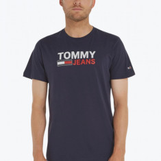 Tricou barbati cu imprimeu cu logo Tommy Jeans din bumbac organic bleumarin inchis