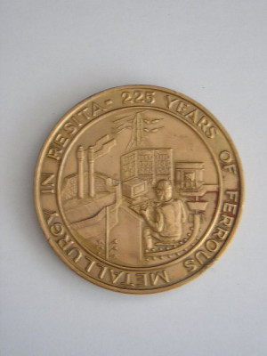 QW1 108 - Medalie - tematica industrie - 225 ani de metalurgie - Resita - 1996 foto